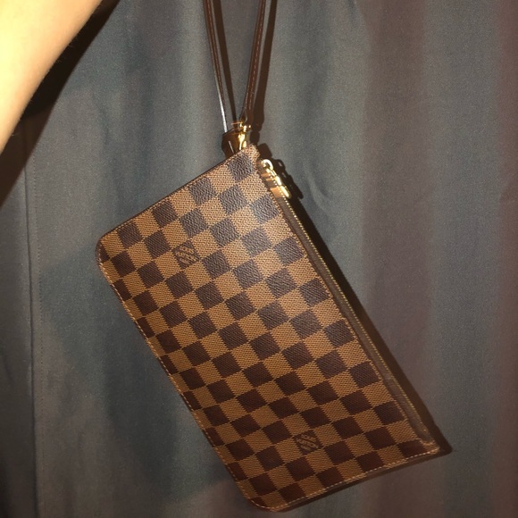 Louis Vuitton pouch/clutch - Picture 1 of 5